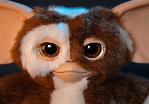 Collectables - Gremlins: Singing & Dancing Replica Gizmo Plush - Buy ...