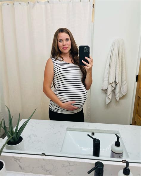 Jessa Duggar shares update on pregnancy and shows off her big baby bump