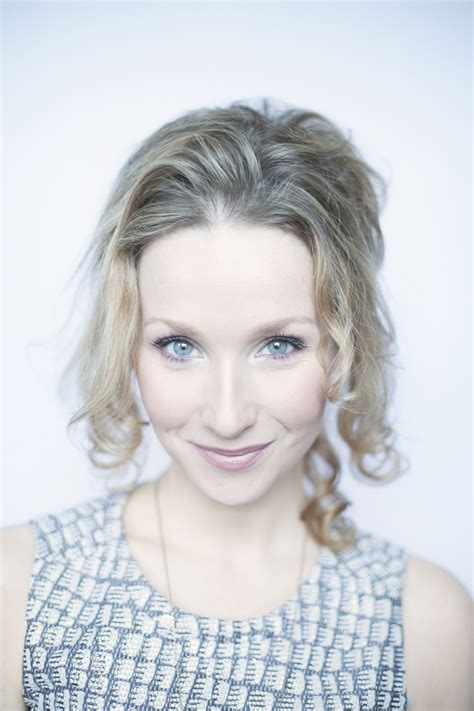 Acting on instinct – Glass talks to British actress Amy Beth Hayes