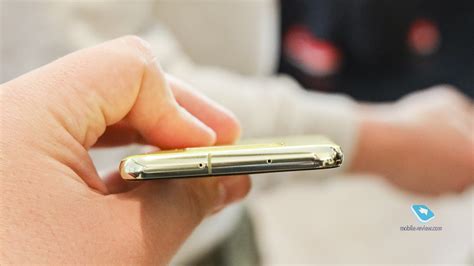 Mobile-review.com Первый взгляд на Samsung Galaxy S10e