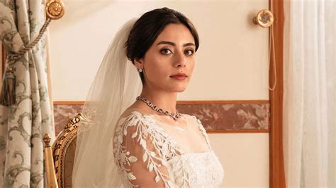 Kızılcık Şerbeti Dizisindeki Karakterlerin Önerebileceği Kitaplar
