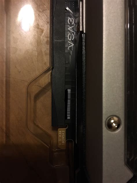 GTX EVGA 980 SC refrence model/ rear I/O shieald diferente ...