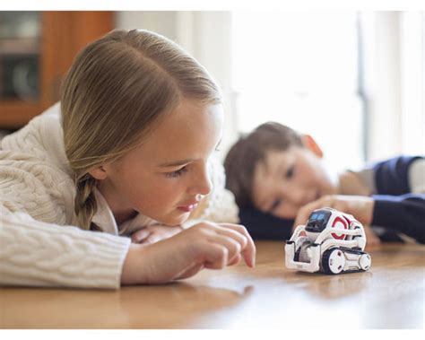 Robot Cozmo 2.0 with AI