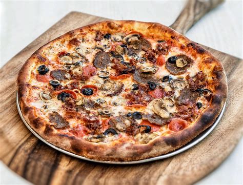 Amici's East Coast Pizzeria | Best NY-Style Pizza in California