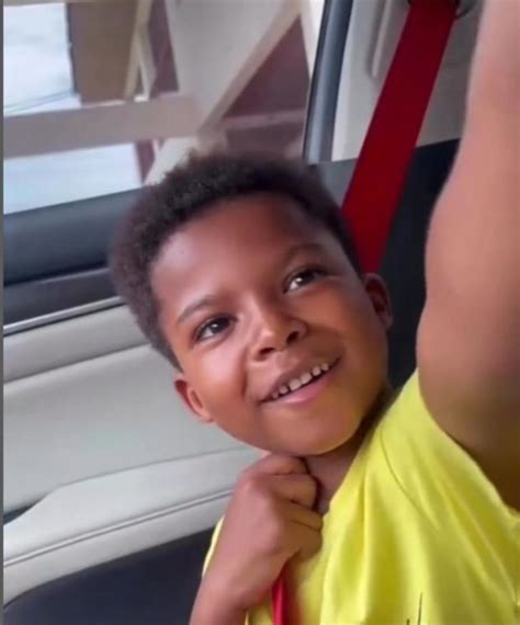 KiDi's son reacts to his new look [Video] - Adomonline.com