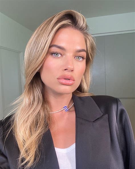 Megan Irwin (Beauty) : r/MeganIrwin