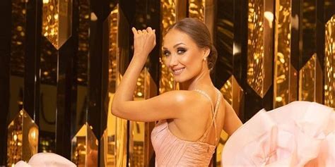 Евгения Власова поделилась секретами красоты