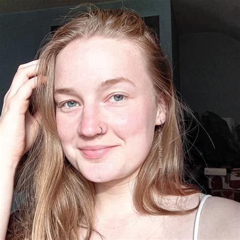 Sending some virtual hugs to those in need 🥰 : r/selfie