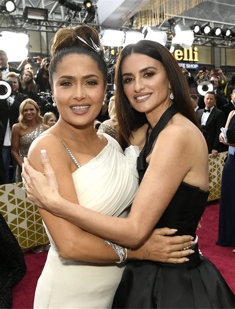 These Hottest Women Celebrities Are Secretly Best Friends! - 237uvxf