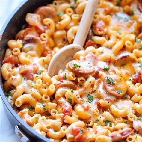 Макароны с колбасой Простой рецепт вкуснейших макарон, вареных с ...