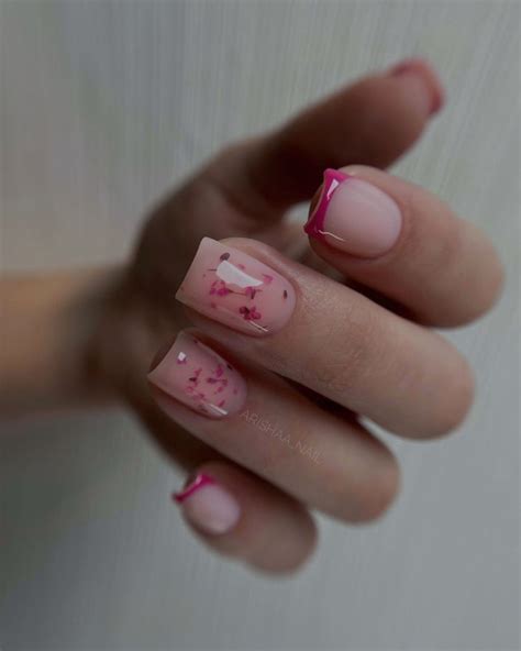 #сухоцветы #маникюрдизайн #маникюр #френчманикюр #розовыйманикюр ...