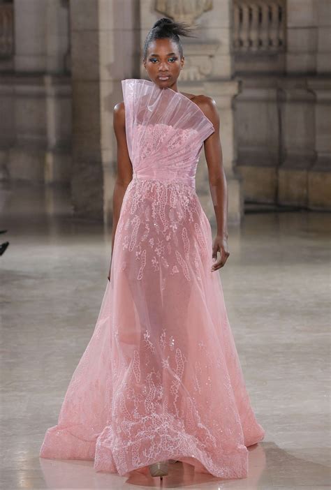 Tony Ward Spring 2019, Beautiful fashion – FAB FIVE LIFESTYLE