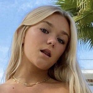 Katie Sigmond - Âge, famille, biographie | Famous Birthdays