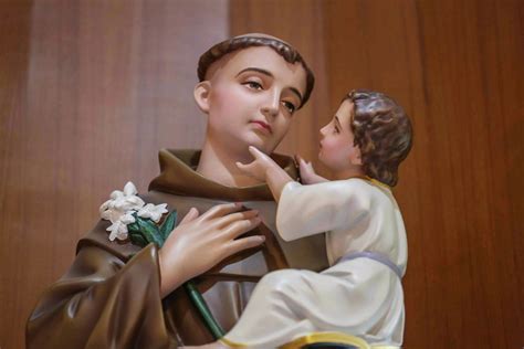 Santo Antônio De Barcelona - Dia de Santo Antônio: conheça a história do famoso casamenteiro | CNN ...