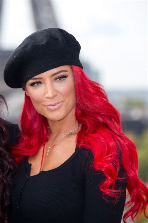 Nia Jax Reveals A Fondness For Her 'Booty' (VIDEO); Nikki Bella