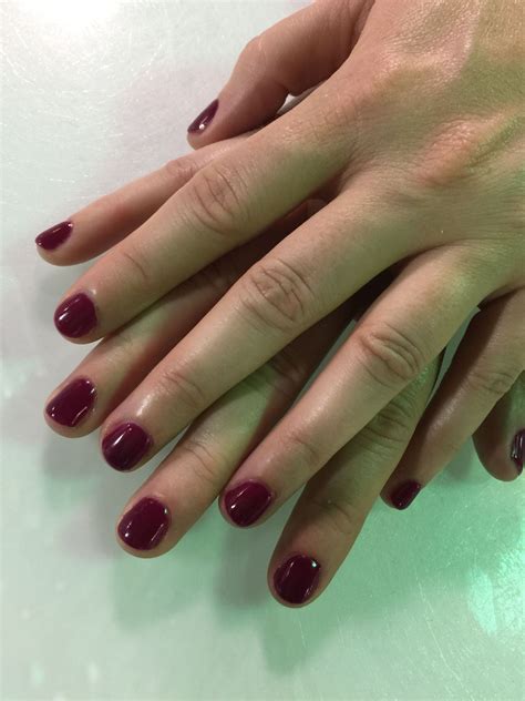 Miami beet by opi 💅🏽 #gelpolish #gelcolor #gelnails #gelmani #