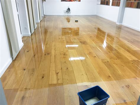 Enhance and Protect with Hardwax Oil Ultra Clear | Treatex