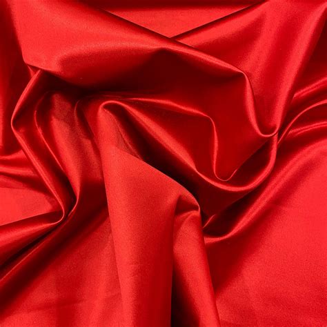 Tissu satin duchesse de soie rouge — Tissus en Ligne