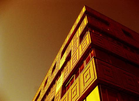 vierkant gebouw  revontulet  deviantart