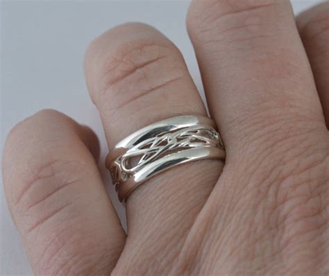 Eternal Love Celtic Knot Ring With Rails - Etsy