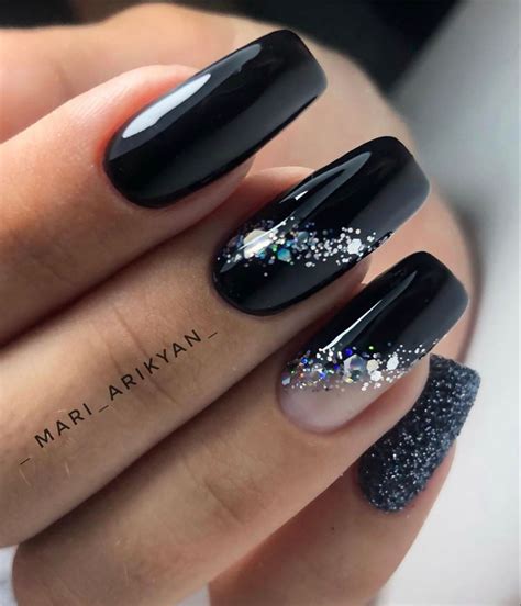 Чёрный маникюр | Unghie nere con glitter, Unghie nere, Unghie idee