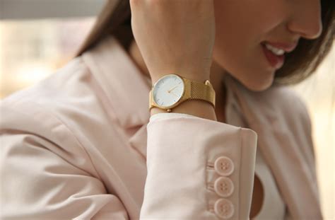 unleash elegance  tips  choosing  perfect ladies