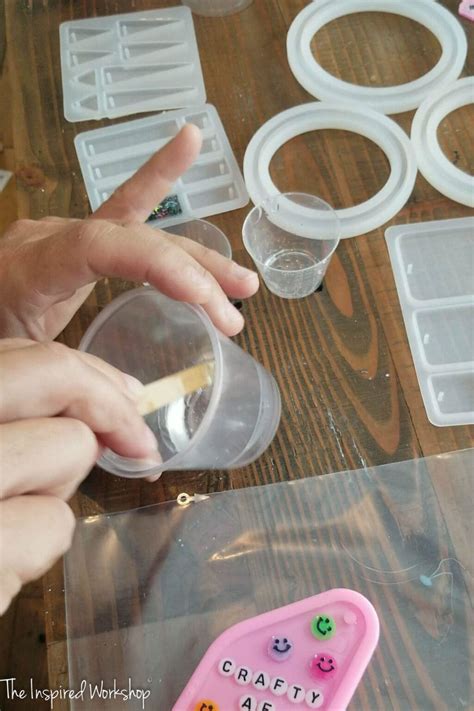 DIY Resin Keychain Ideas – The Inspired Workshop