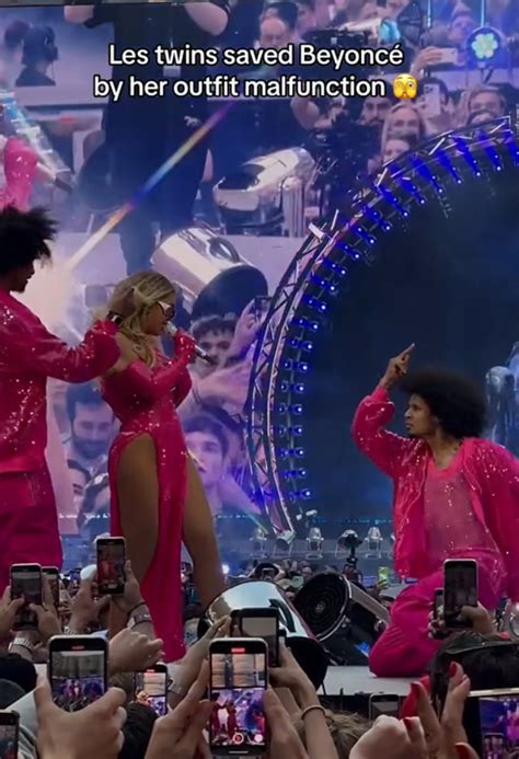 Beyoncé's dancer saves her from wardrobe malfunction during