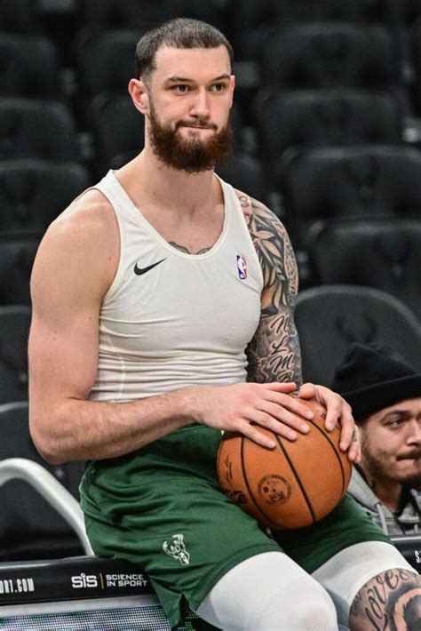 sandro mamukelashvili bio nba early life  net worth players bio