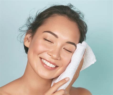 Jennifer Price — Don't Use Washcloths - Clean Face Skin Care