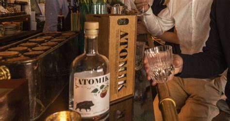 Russian Soldiers Poisoned by Vodka Gift from 'Nice Girls' in Crimea