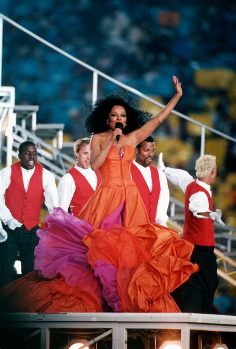 The Most Showstopping Super Bowl Halftime Outfits Of All Time | HuffPost