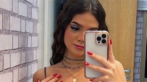 Mel Maia Dando O Cuzinho - De biquíni, Mel Maia eleva a temperatura da web ao mostrar tatuagem íntima