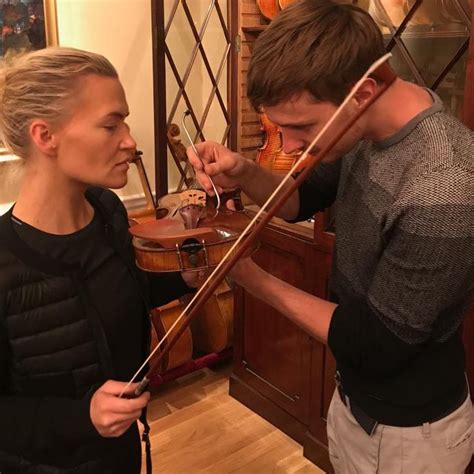 Mari Samuelsen - A most brilliant violin maker in action...