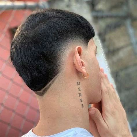 Corte De Cabelo Masculino Low Fade Em V - Corte em V masculino: 22 ideias de cabelos fade com e sem riscos para ...
