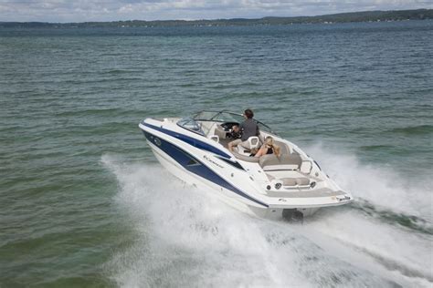 Катер Crownline E 255