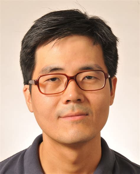 Lee Dong Wook's Family: Experts Uncover Hidden Details Image 3
