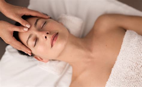 Experts Reveal The Surprising Benefits Of Transgender Massage Image 10
