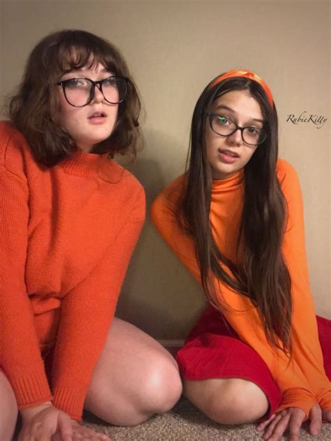 Velma(Scooby Doo) [RubieKitty and AvaBunni] : r/CosplayNation
