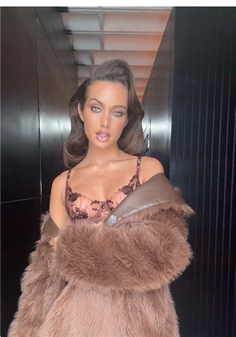 Kamila Davies (@kamila_davies) | TikTok
