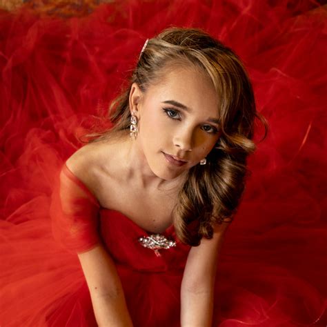Emma Kok Concert & Tour History (Updated for 2024) | Concert Archives