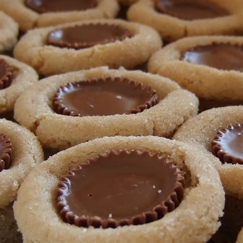 Reeses Peanut Butter Cup - Cake Shotts