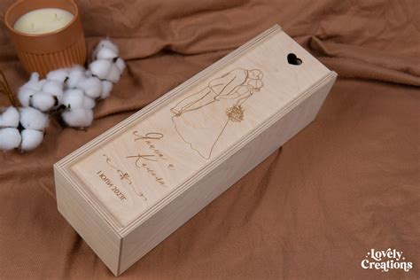 Кутия за вино - Младоженци - Lovely Creations