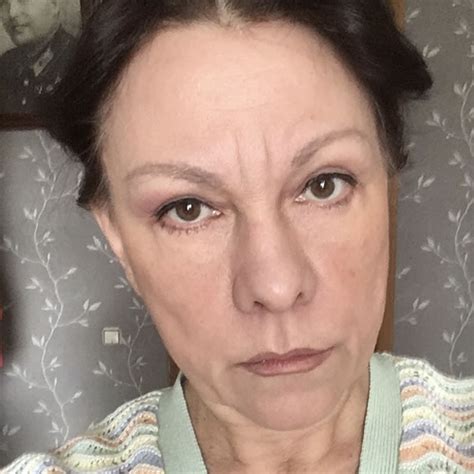 Жук — читать стихотворение Екатерина Жданова для детей онлайн