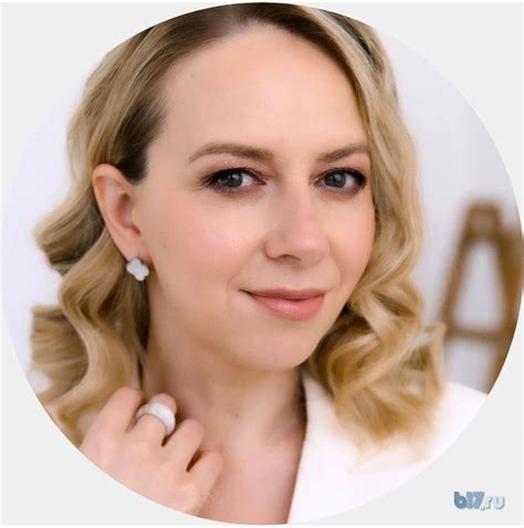 Королева Александра — Коуч