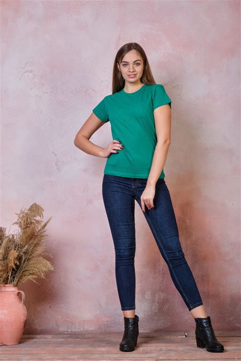 Женская футболка JHK LADY COMFORT зеленого цвета | Normcore, Style, Fashion