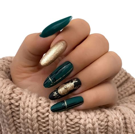 Christmas FUN & Carnival GLAM | Дизайнерские ногти, Красивые ногти, Ногти
