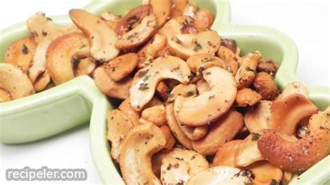 Roasted Rosemary Cashews