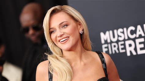 Kelsea Ballerini Gets Real About Leaving Her 20s, Embracing 30s