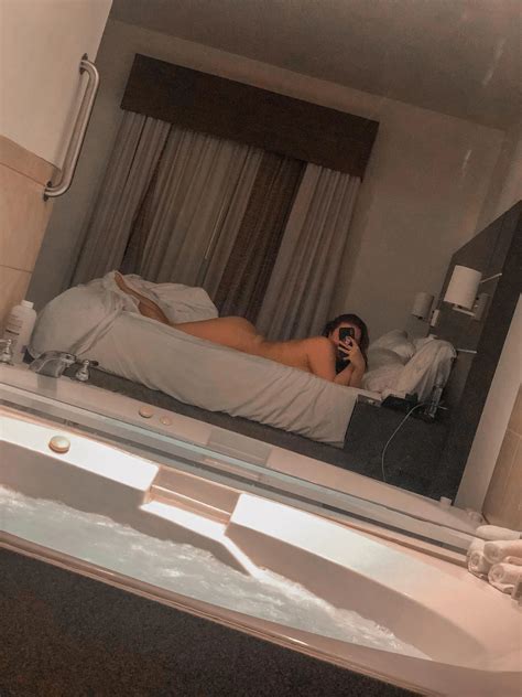 Who’s pullin up | Scrolller